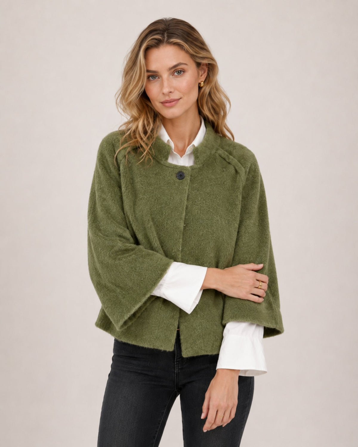 Women's cropped cape jacket with a stand collar and wide sleeves - olive green