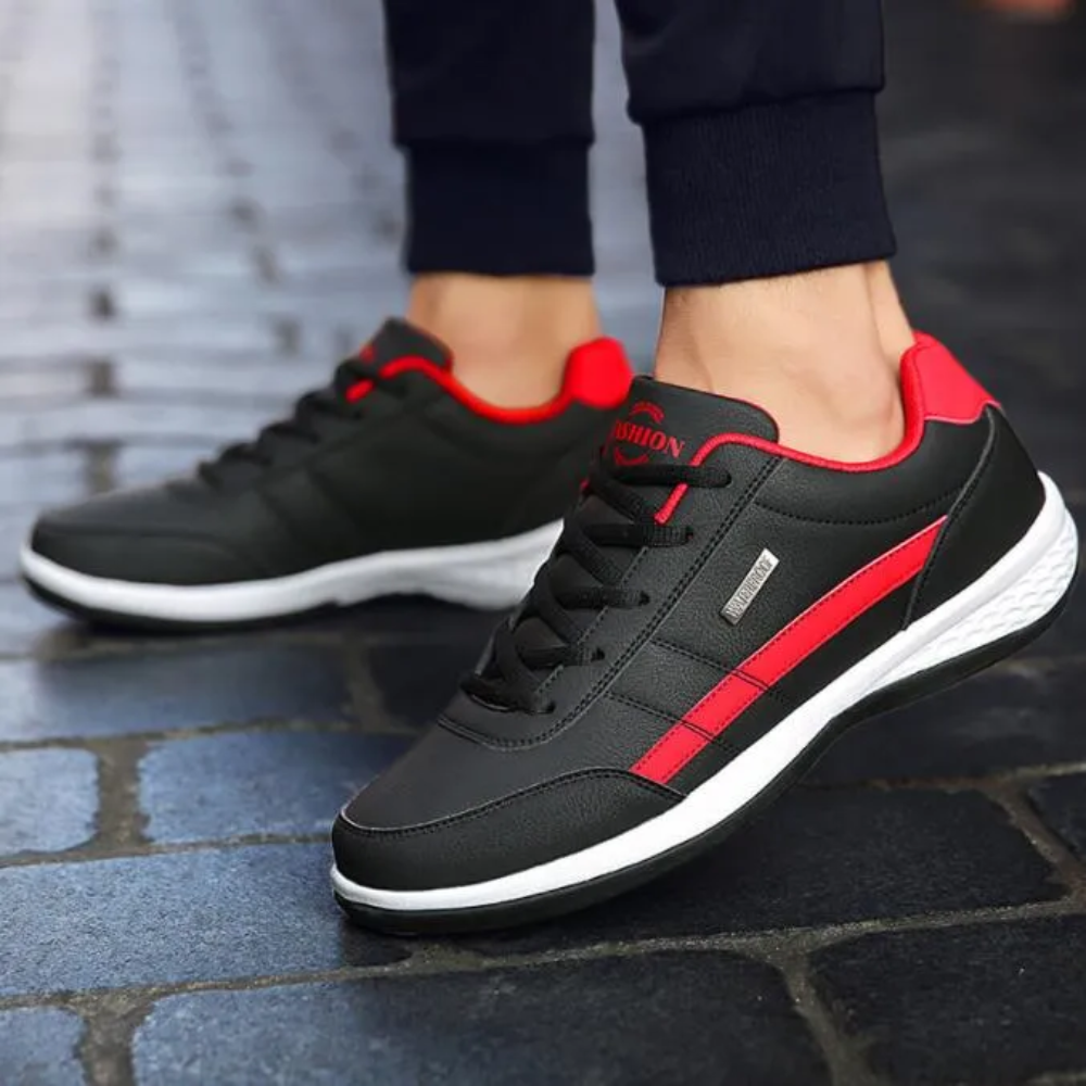 Men's casual lace-up trainers in faux leather with a contrast heel