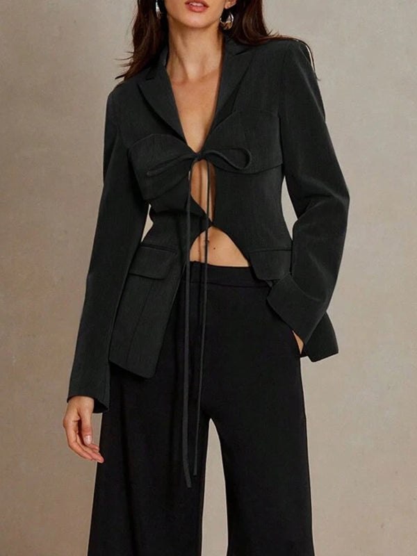 Tie-front blazer with a notch lapel and two flap pockets in black