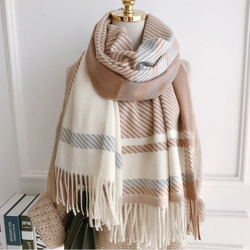 Women's large check scarf with diagonal stripes and fringe at both ends - camel