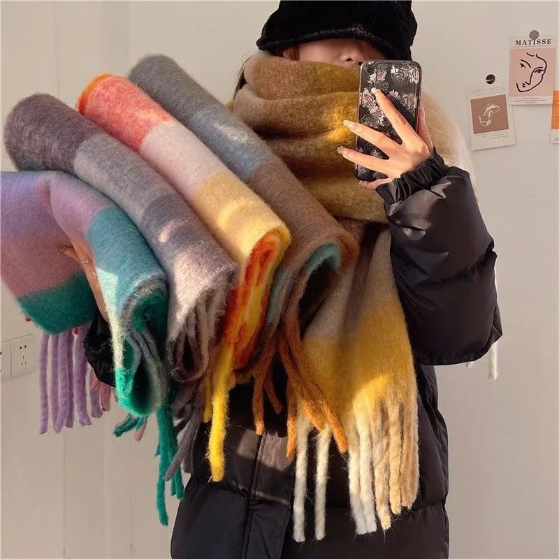 Women's thick fluffy colour block scarf with chunky fringe