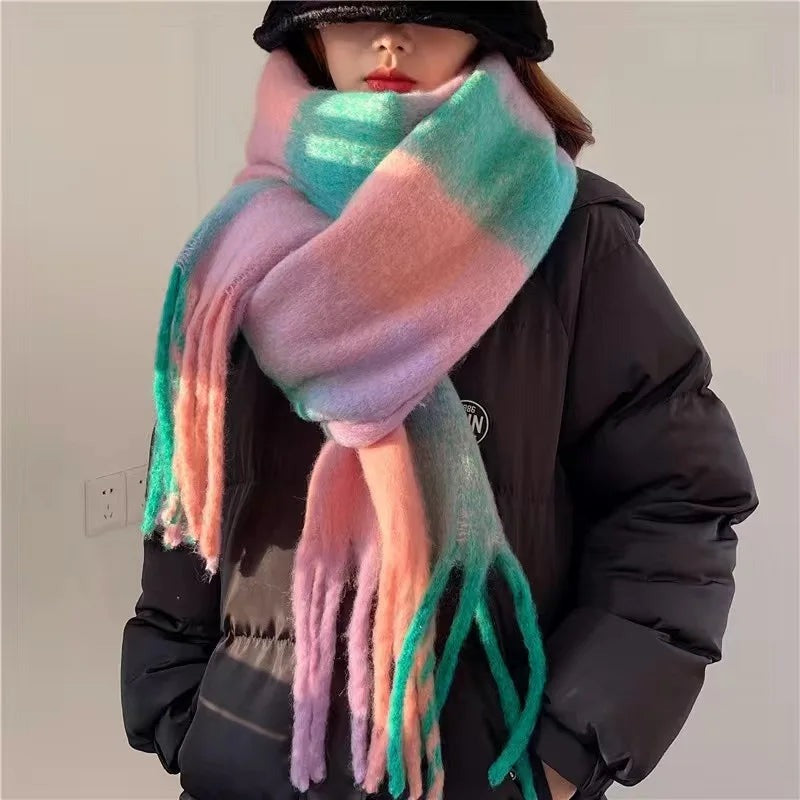 Women's thick fluffy colour block scarf with chunky fringe