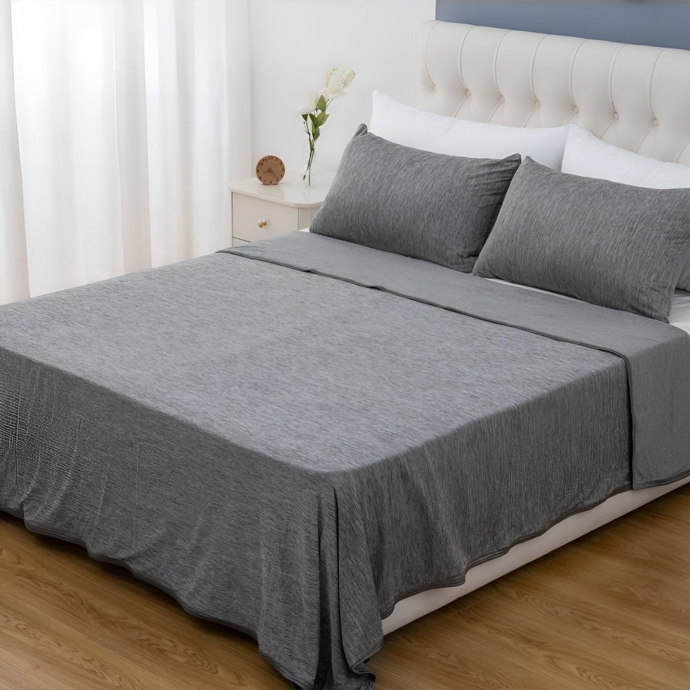 Cotton cooling blanket of 130 x 150 cm over a bed - view 4