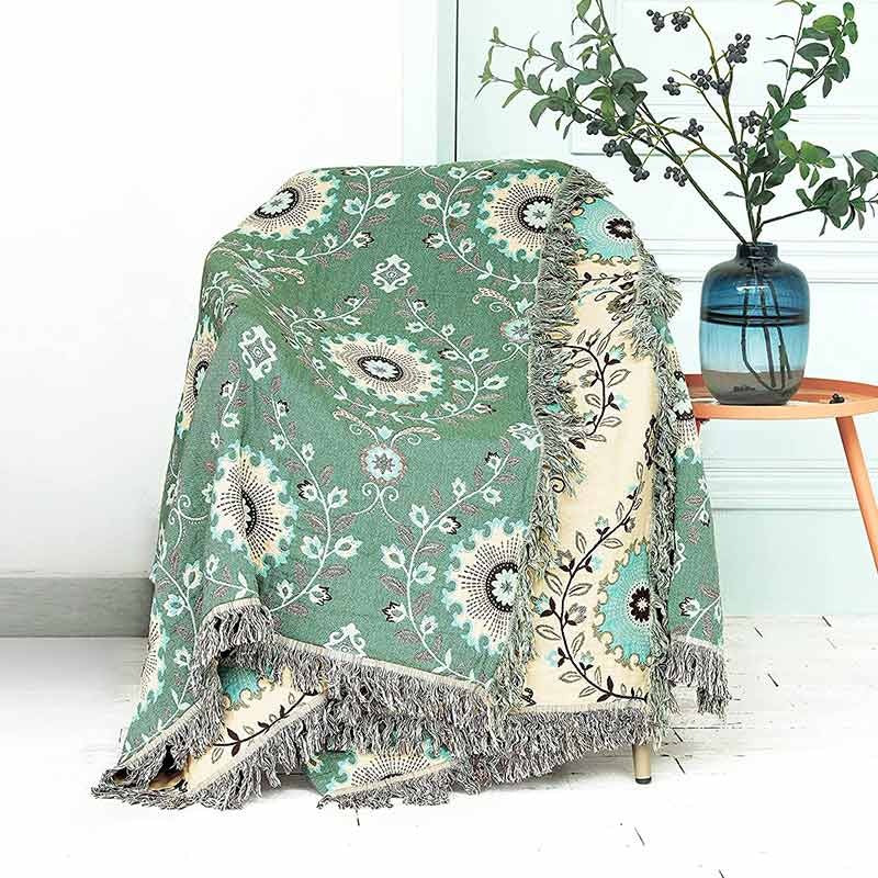 Reversible cotton throw with a medallion pattern and fringe - view 7