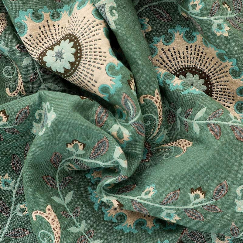 Reversible cotton throw with a medallion pattern and fringe - view 8