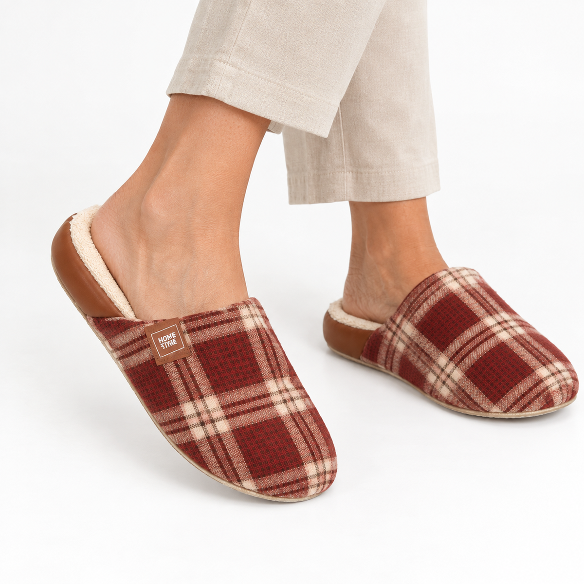 Unisex checked mule slippers with a fleece lining and a thick sole