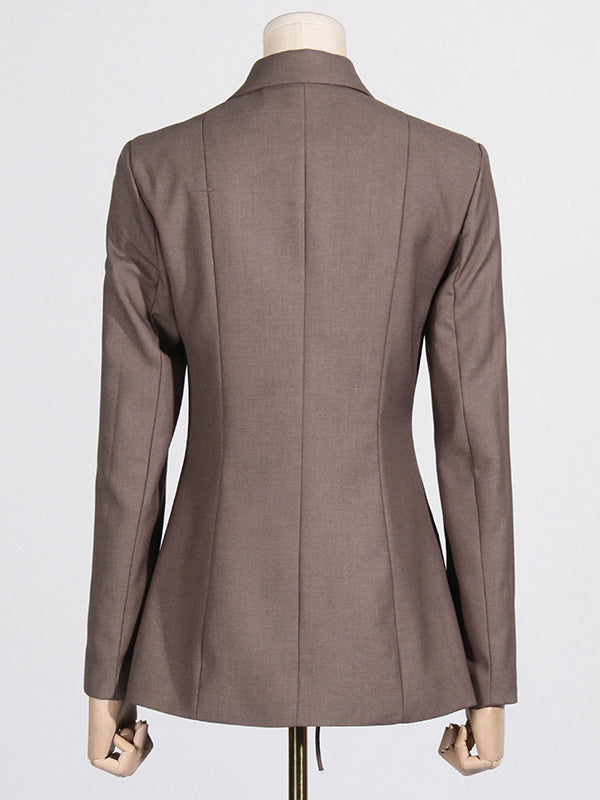 Tie-front blazer with a notch lapel and two flap pockets