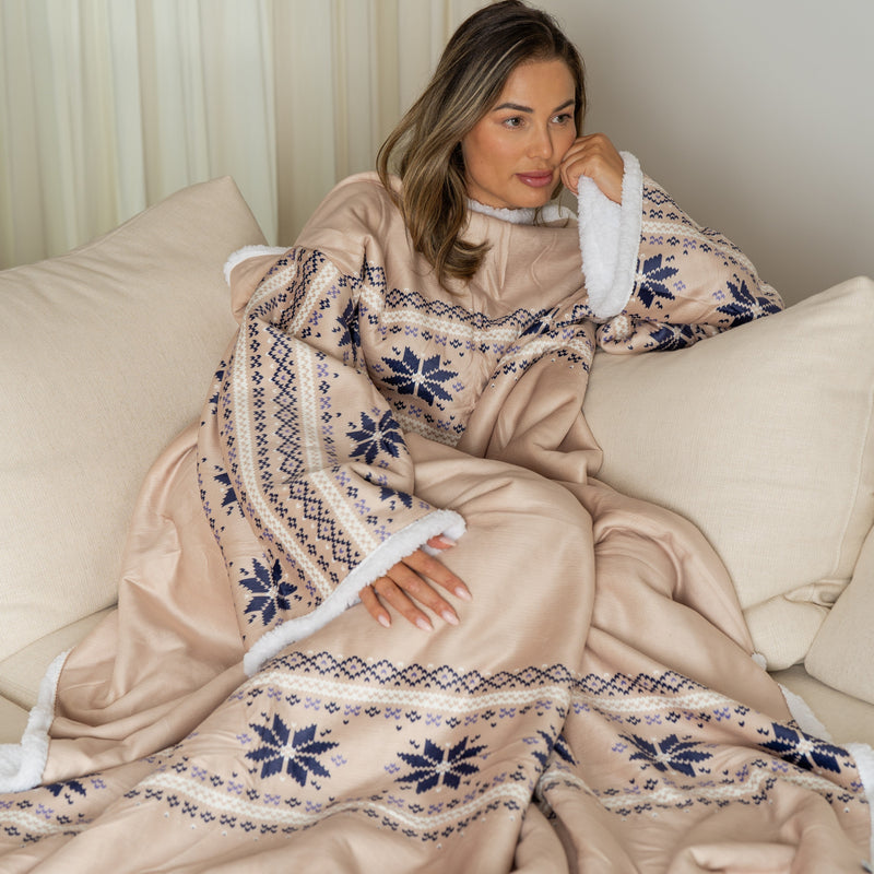 Beige Nordic Blanket with Sleeves and a Sherpa Lining