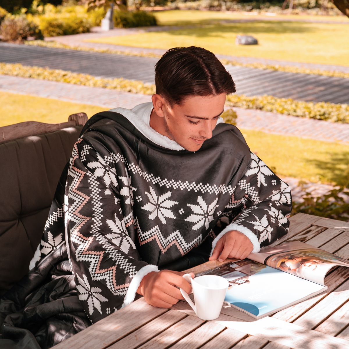 Charcoal Nordic Blanket with Sleeves and Sherpa Lining