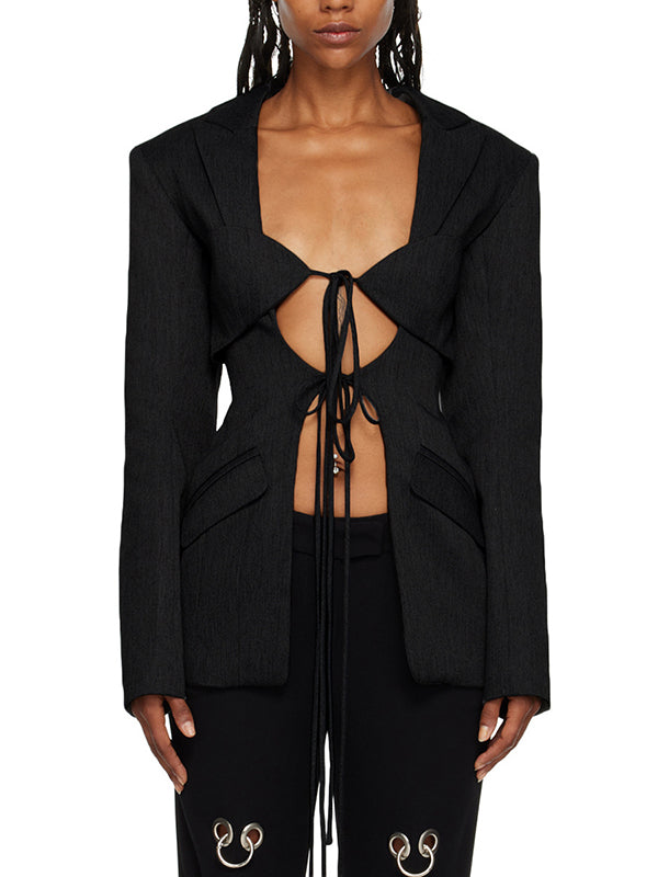 Tie-front blazer with a notch lapel and two flap pockets