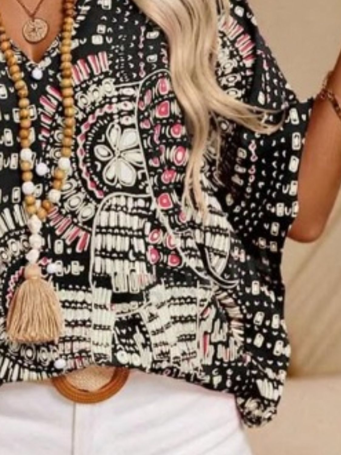 Printed top with a V-neck and half sleeves in an opaque weave – view 8