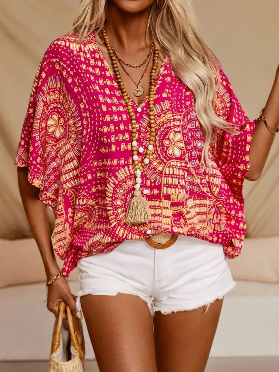 Printed top with a V-neck and half sleeves in an opaque weave – view 4