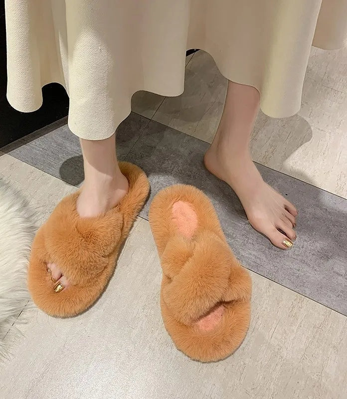 Slippers with crossed faux fur straps, open toe and flat sole - view 2