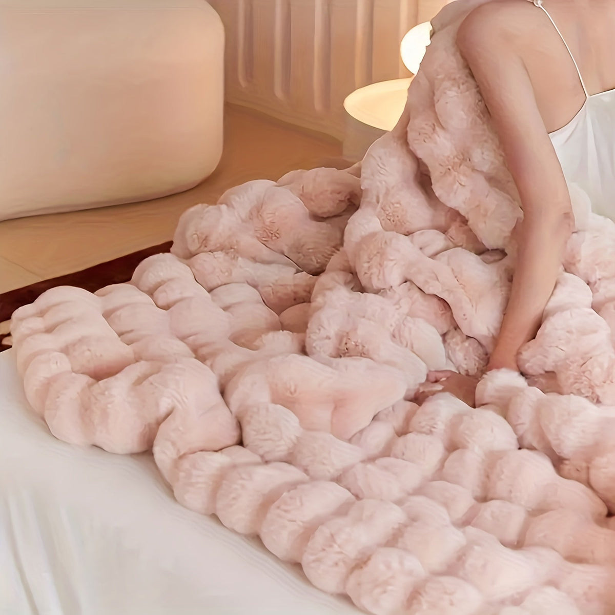 Faux fur throw with a soft bubble texture - view 6