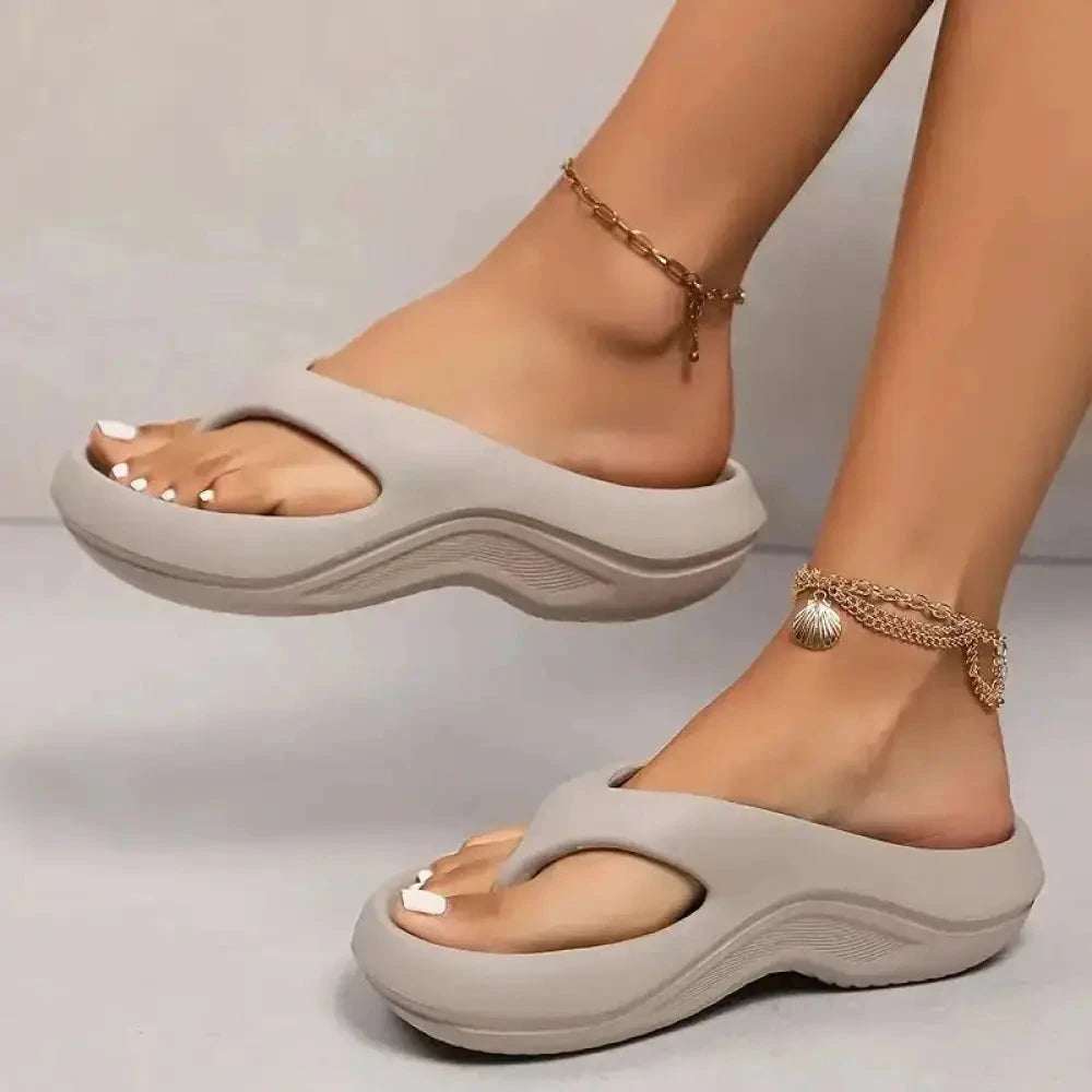 Flip flops in EVA with a wide strap and an extra-thick sole - view 2