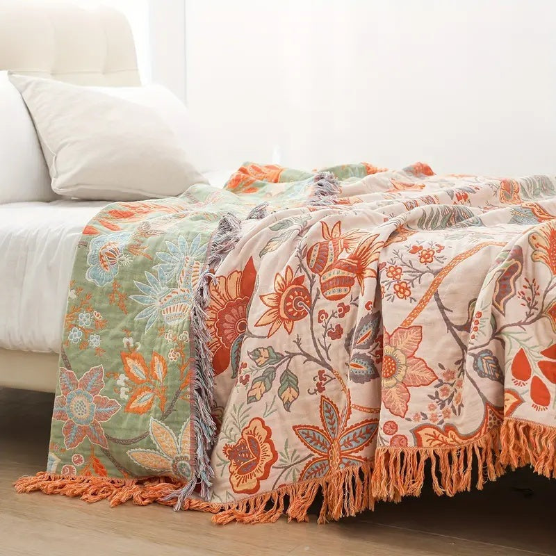 Reversible bedspread with a floral pattern and fringe - view 2
