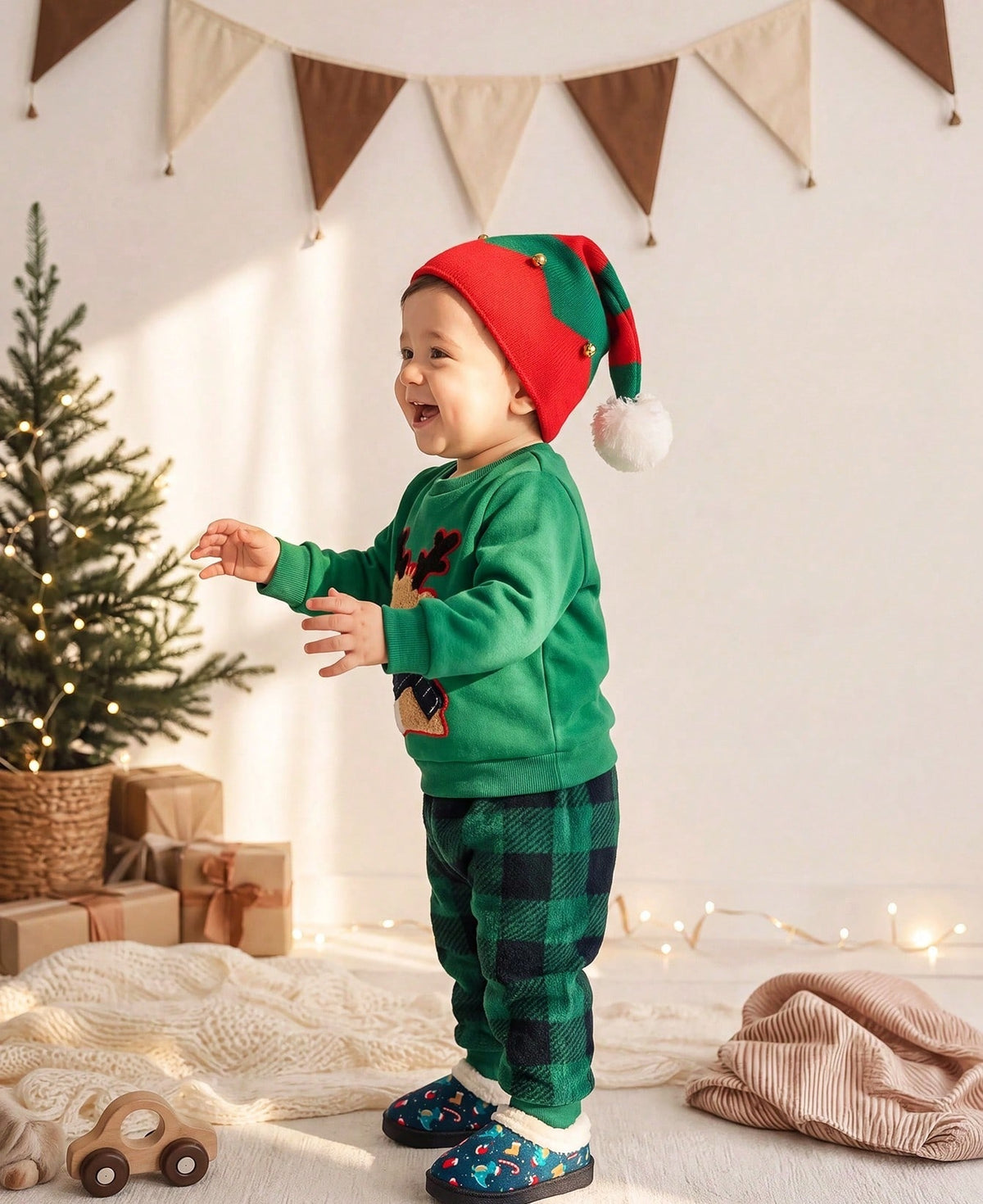Slippers for girls with a thick plush collar, plush lining and a firm sole with tread - view 10