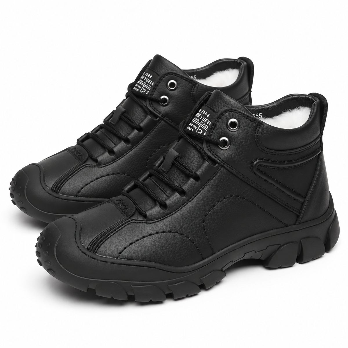 Lace-up winter boots with a rubber toe bumper and a plush lining in black