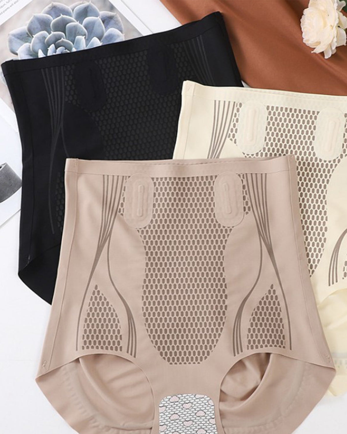 High-waist shapewear brief in seamless stretch knit with a honeycomb pattern
