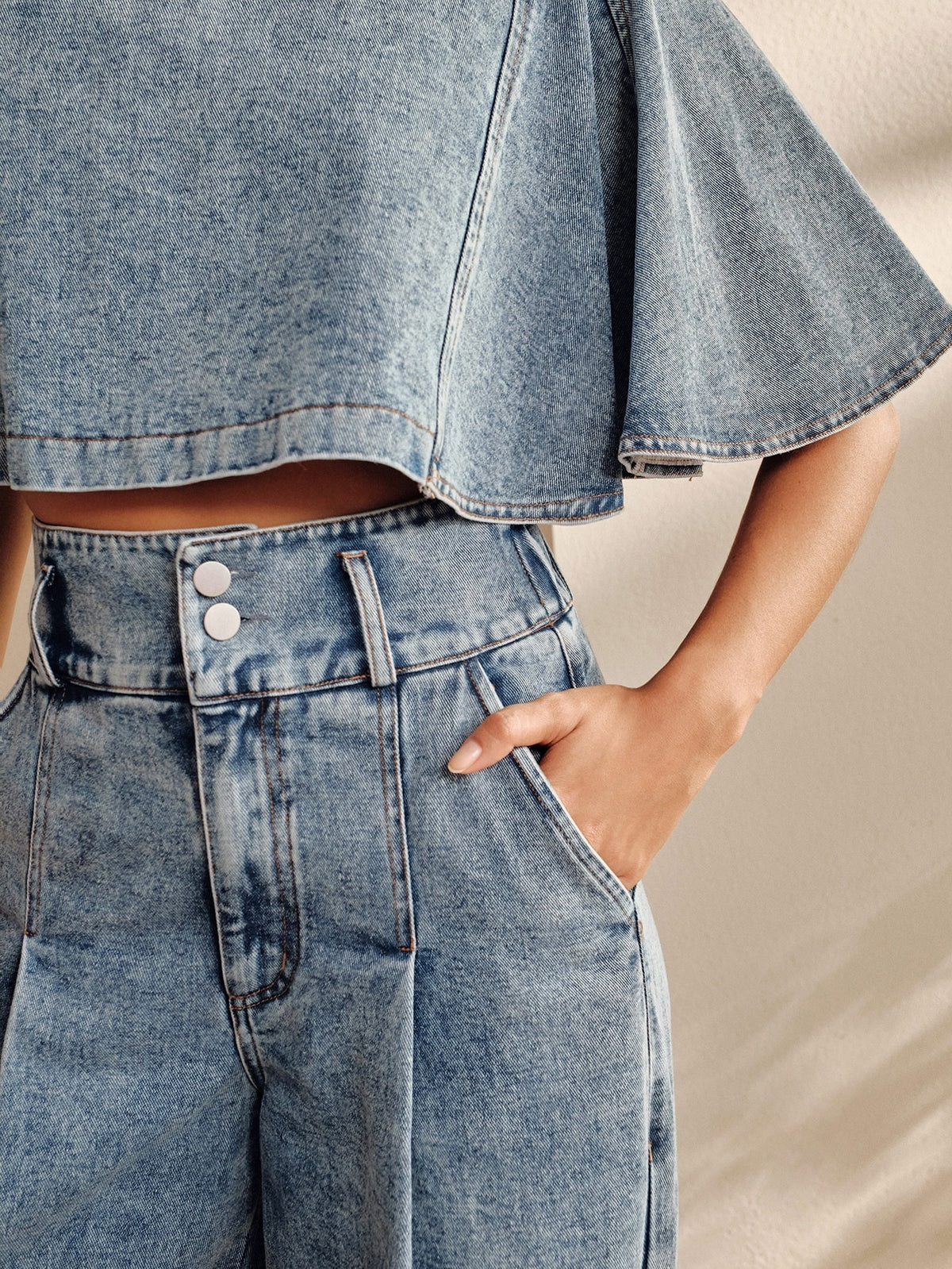 High waisted wide leg jeans for women with a double button and front seam - view 4