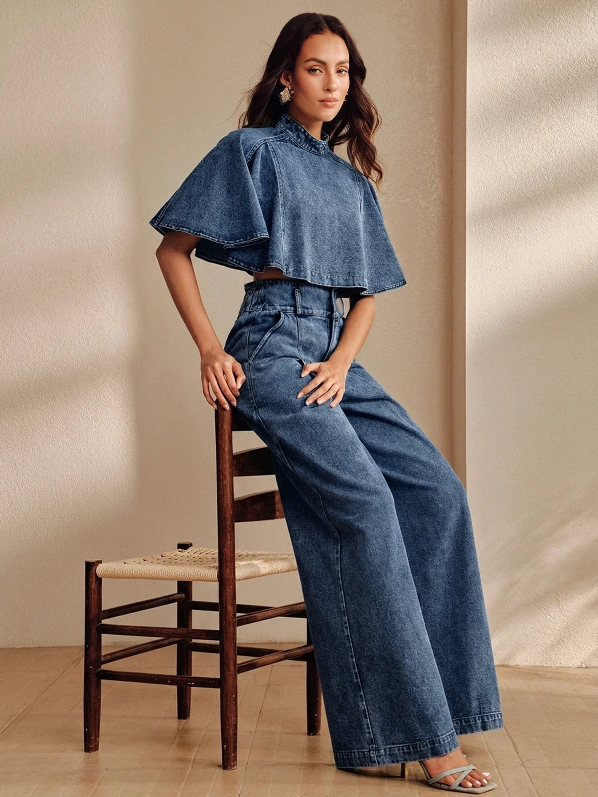 High waisted wide leg jeans for women with a double button and front seam - view 7