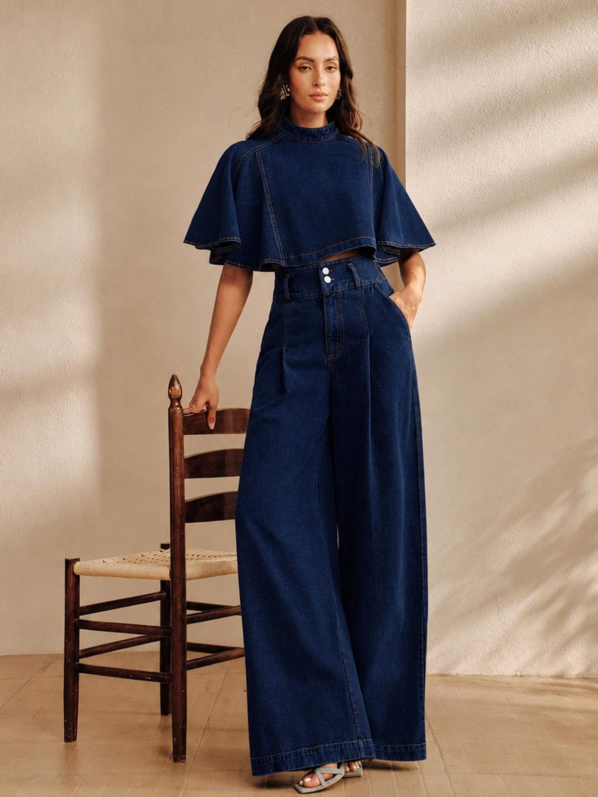High waisted wide leg jeans for women with a double button and front seam - view 9