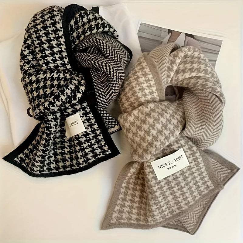Women's knitted scarf with houndstooth, herringbone and a dark border