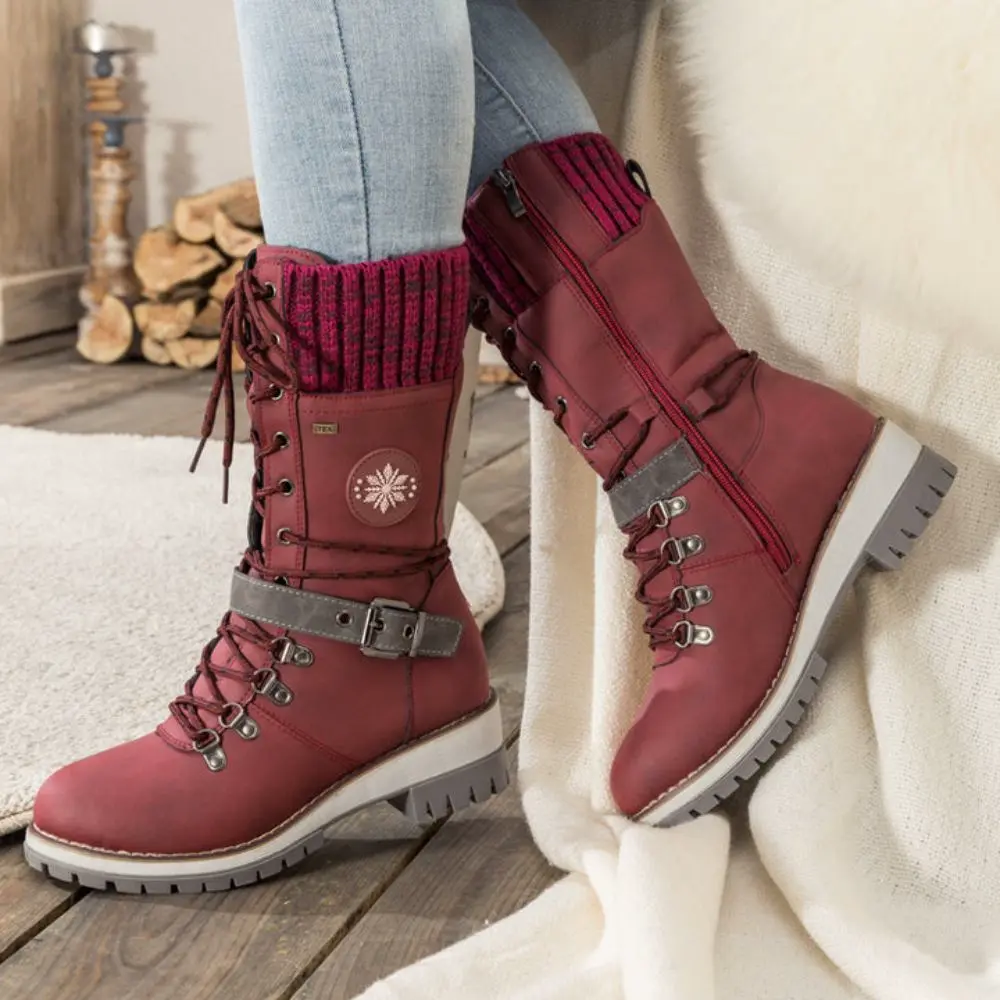 Women's lace-up winter boots with a knitted cuff and buckle
