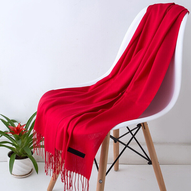 Women's large plain scarf in a soft weave with a short fringe - red