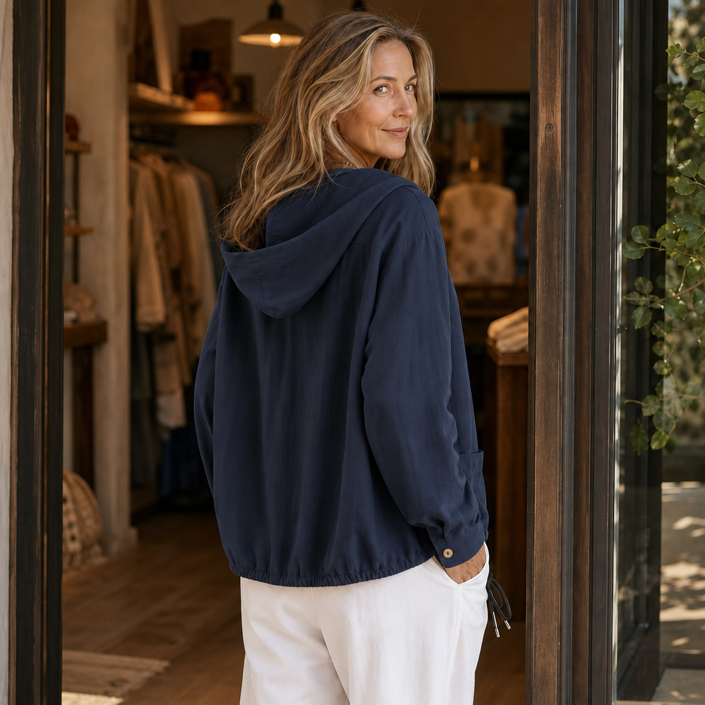 Women's lightweight hooded jacket - detail