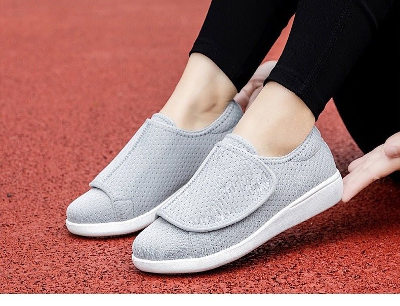 Lightweight diabetic shoe for wide feet with a wide touch-fastening flap - view 6