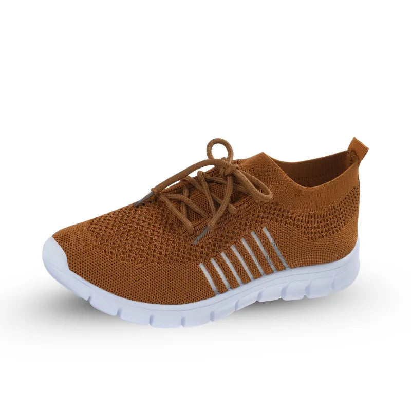 Women's lightweight ergonomic knit trainers with a flexible white sole