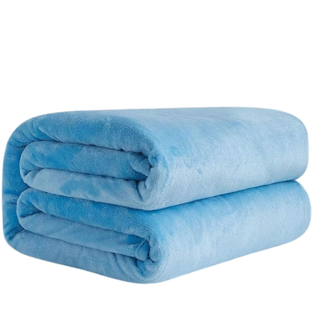 Lightweight fleece blanket of 150 x 200 cm, folded - light blue
