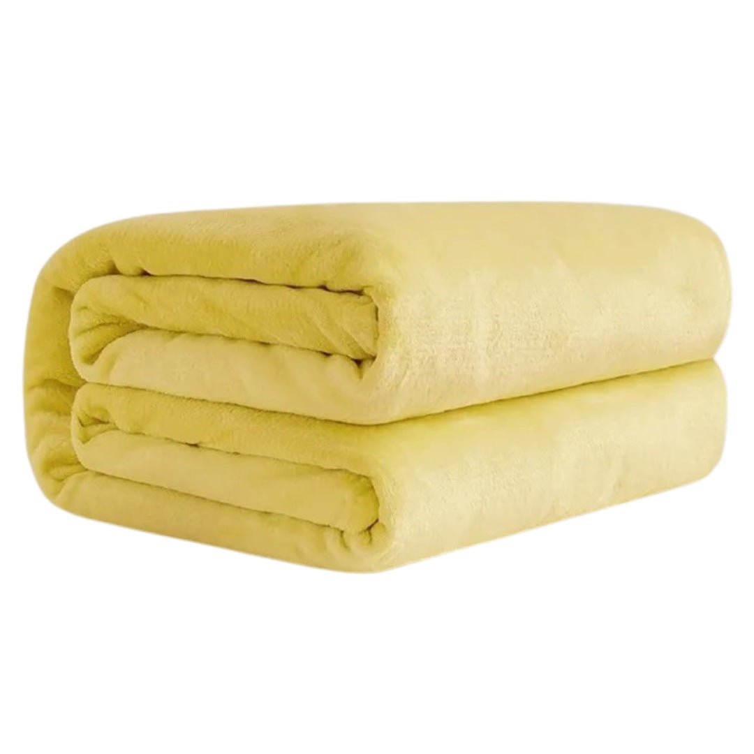 Lightweight fleece blanket of 150 x 200 cm, folded - pale yellow