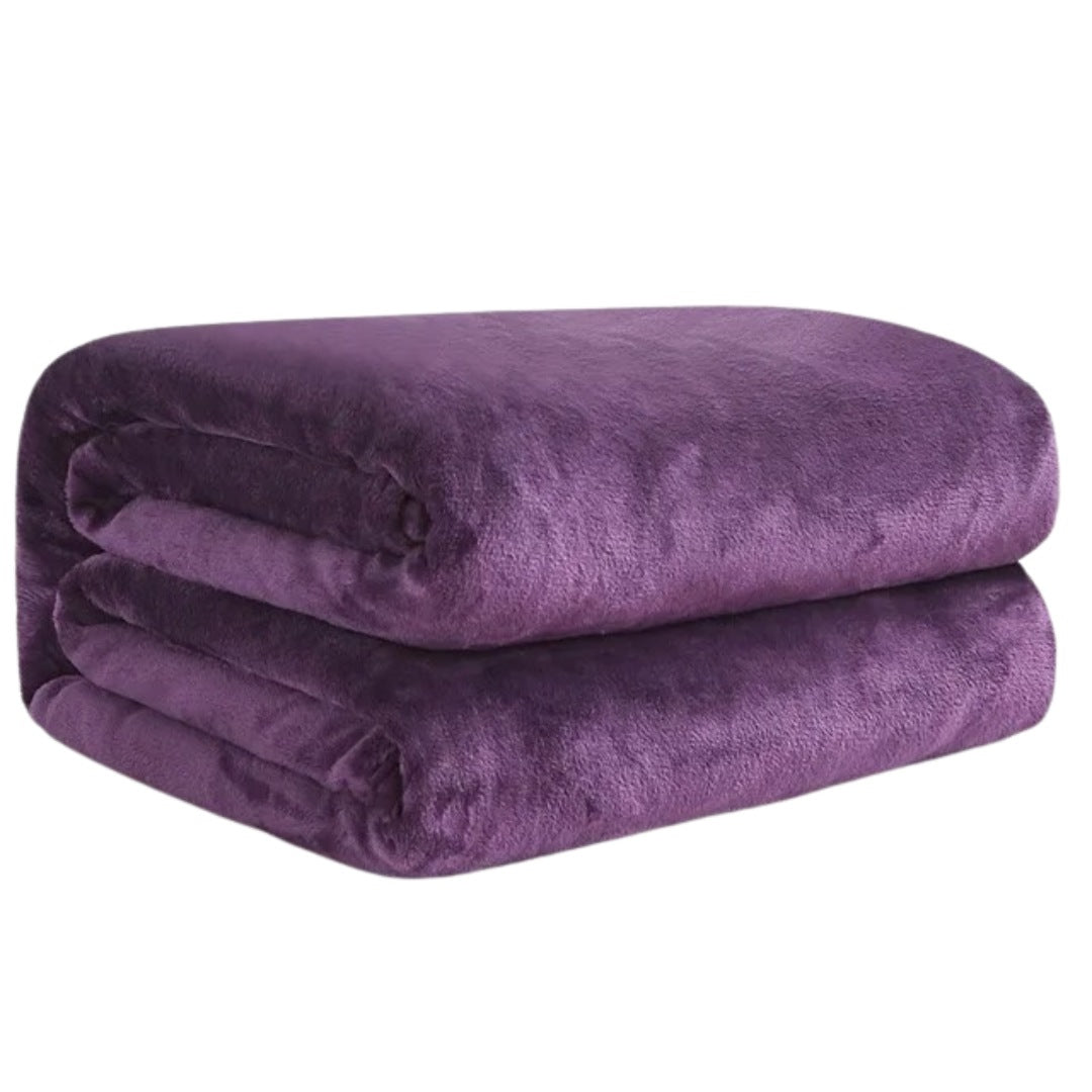 Lightweight fleece blanket of 150 x 200 cm, folded - purple