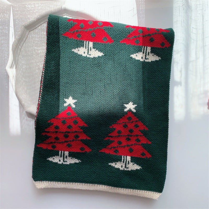 Long knitted Christmas scarf with a festive jacquard pattern, 175 cm - green christmas trees