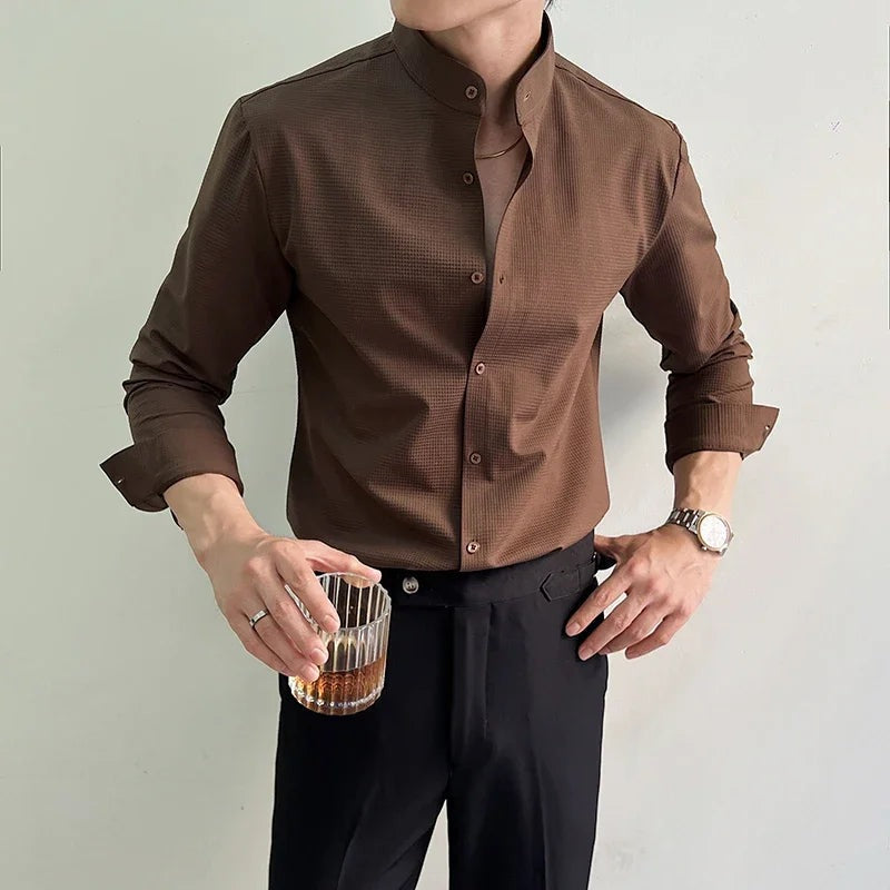 Men's slim fit band collar shirt with long sleeves and a fine texture