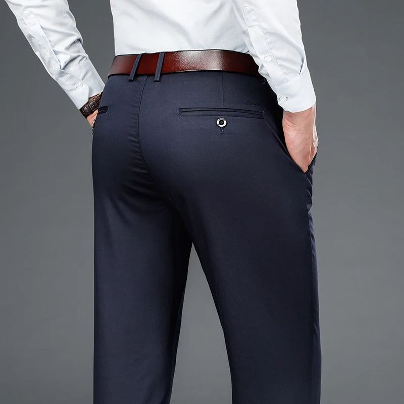 Men's classic fit chino trousers with belt loops and buttoned welt pockets - navy