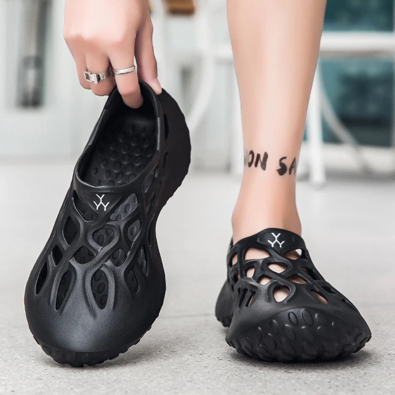 Men's EVA clogs with lattice cut-outs across the instep, closed heel and thick knobbly sole - view 4