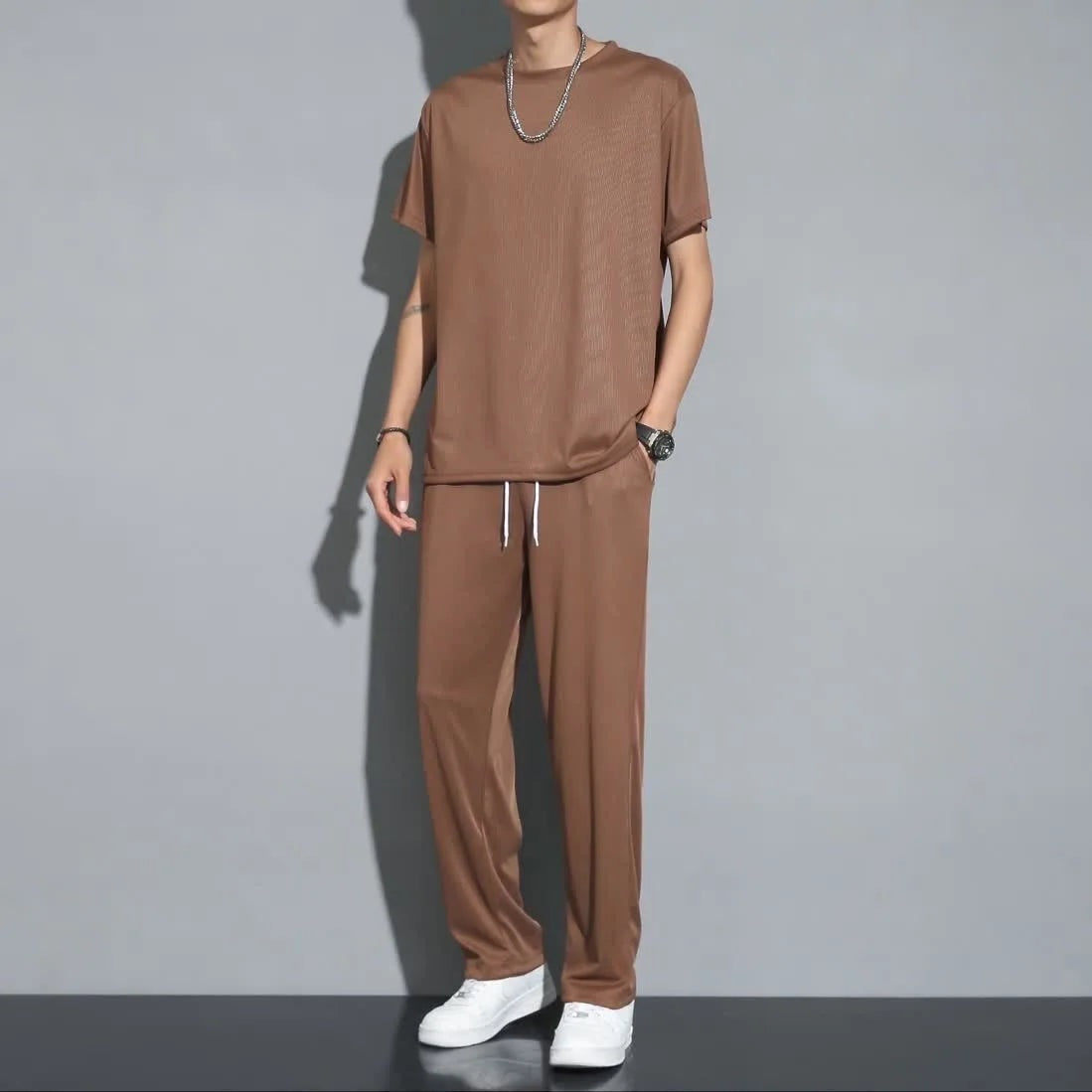 Men's two-piece set with a crew-neck T-shirt and straight trousers in a smooth cool-touch fabric - caramel
