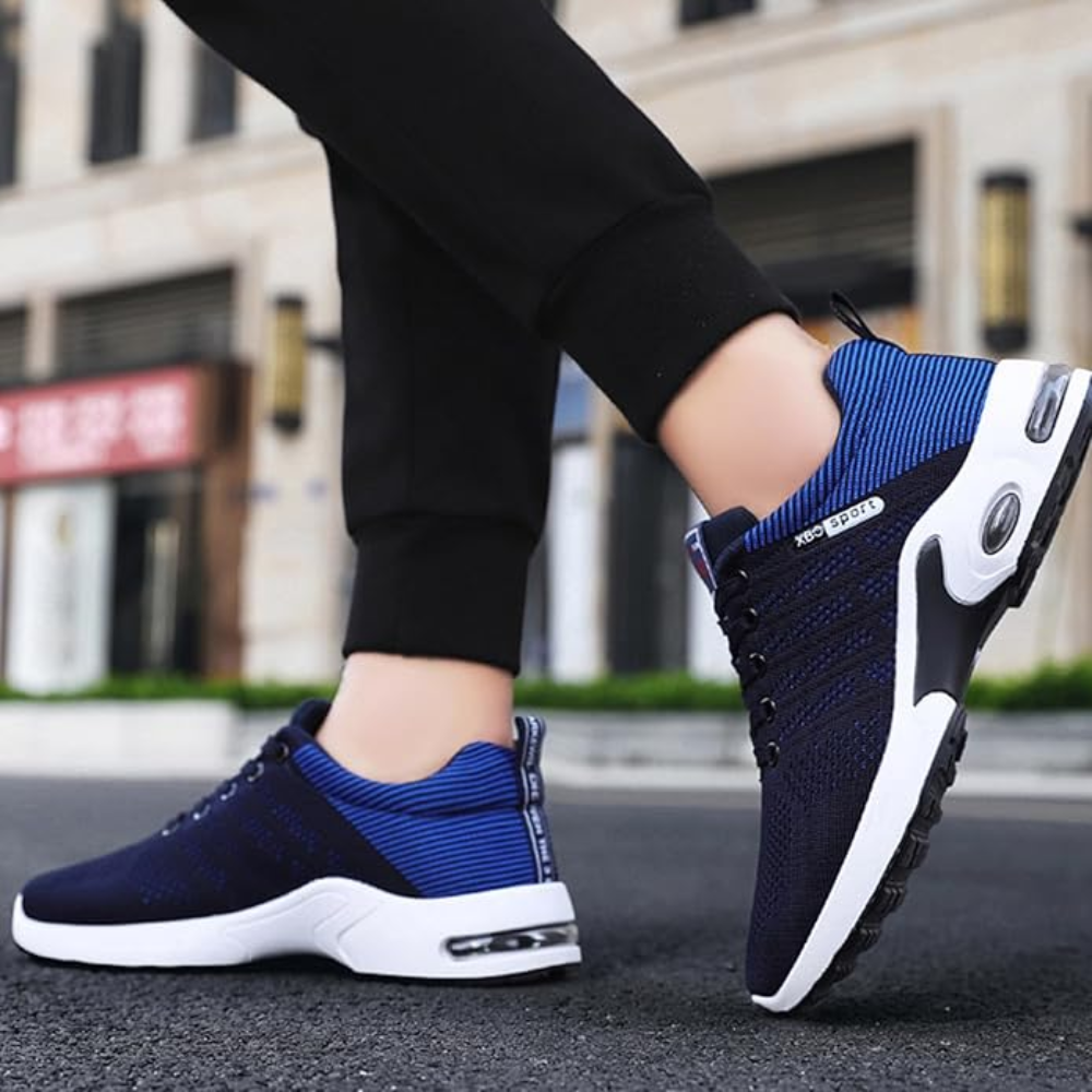 Men's ergonomic knit trainers with an air cushion heel