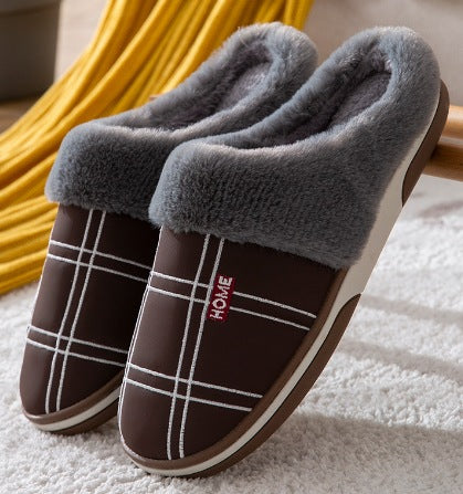 Men's slippers in faux leather with white check stitching, a small label and wide plush collar - brown