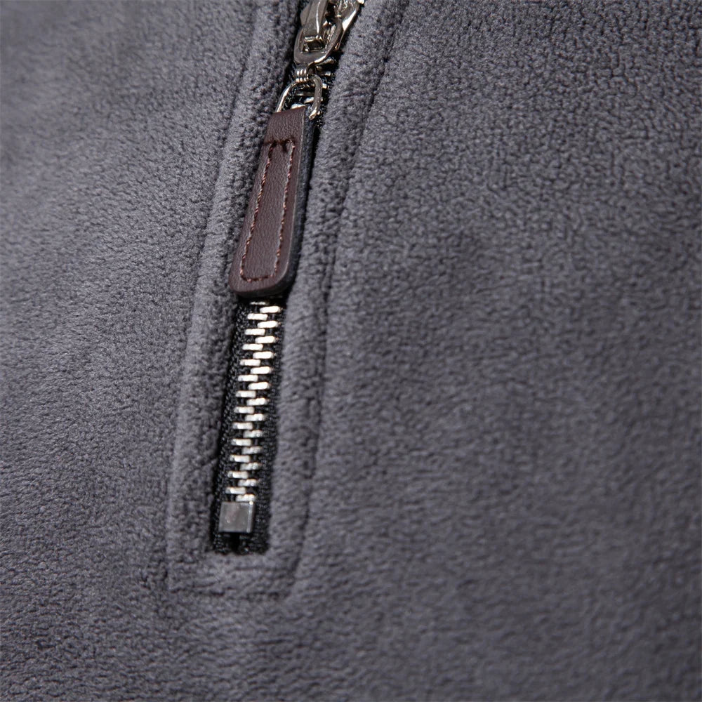 Men's fleece quarter-zip jumper with a stand collar