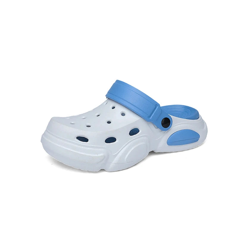 Men's garden clogs in EVA with vent holes, a pivoting heel strap and a wavy relief footbed - white/blue