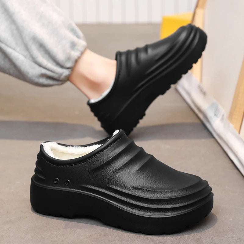 Men's kitchen shoes in EVA with closed toe, thick non-slip sole and plush lining - view 2