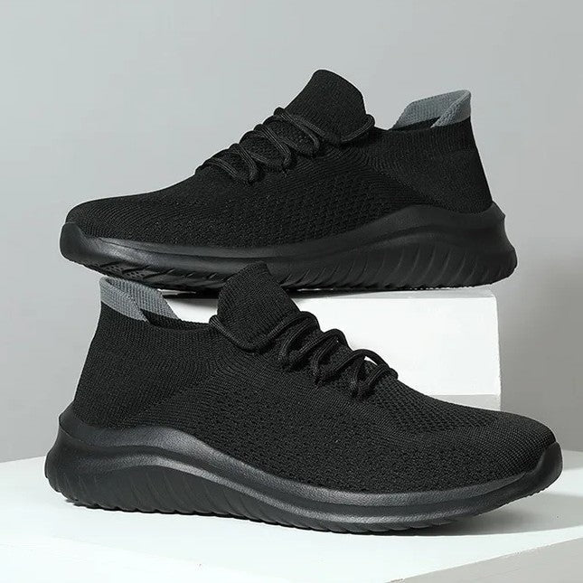 Men's knit sock trainers with laces and a lightweight cushioning sole - black