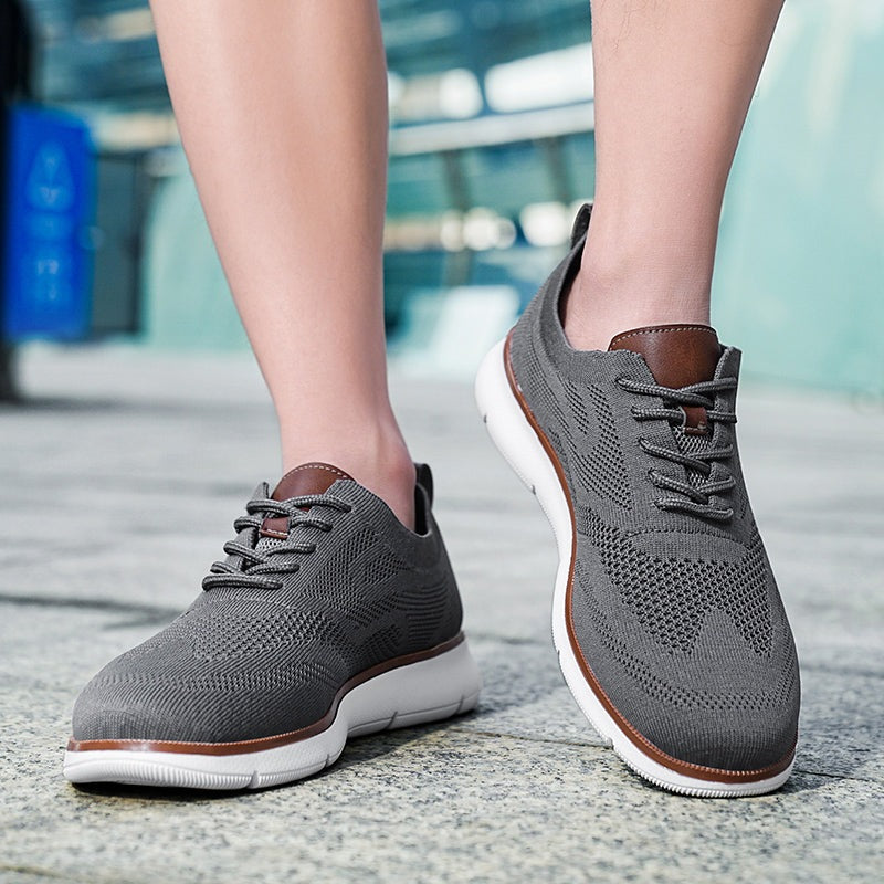 Men's knit trainers with trim and heel loop in tan faux leather and a light sole - view 7
