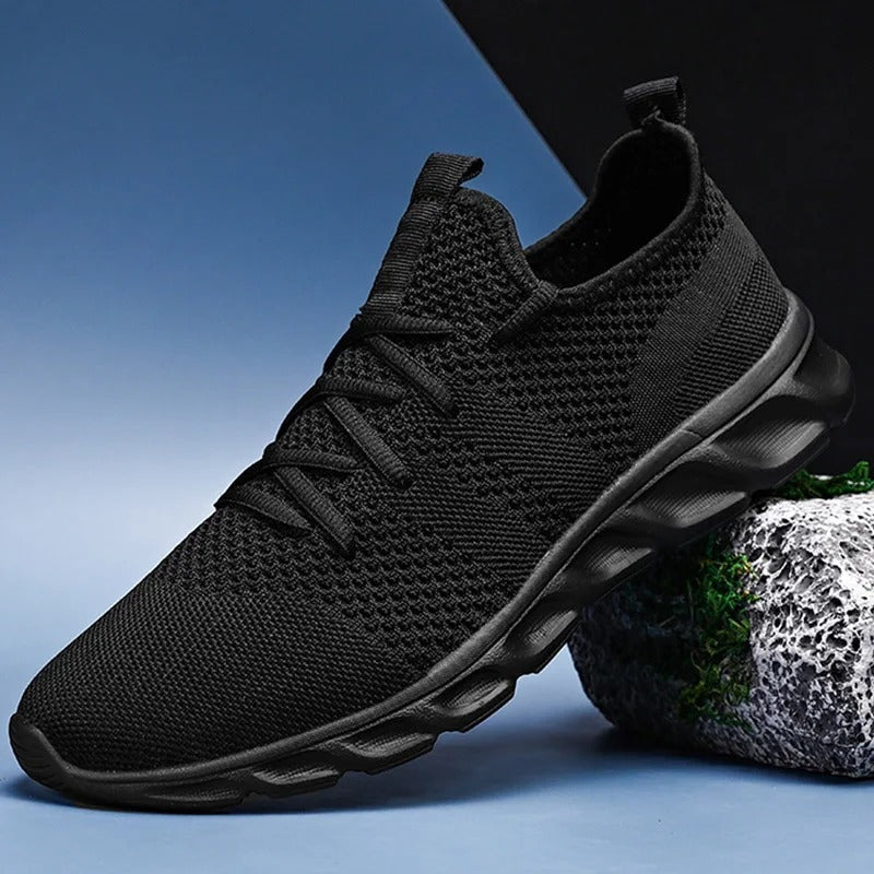 Men's knit trainers with a sock-like collar, flexible wave sole and heel loop - black