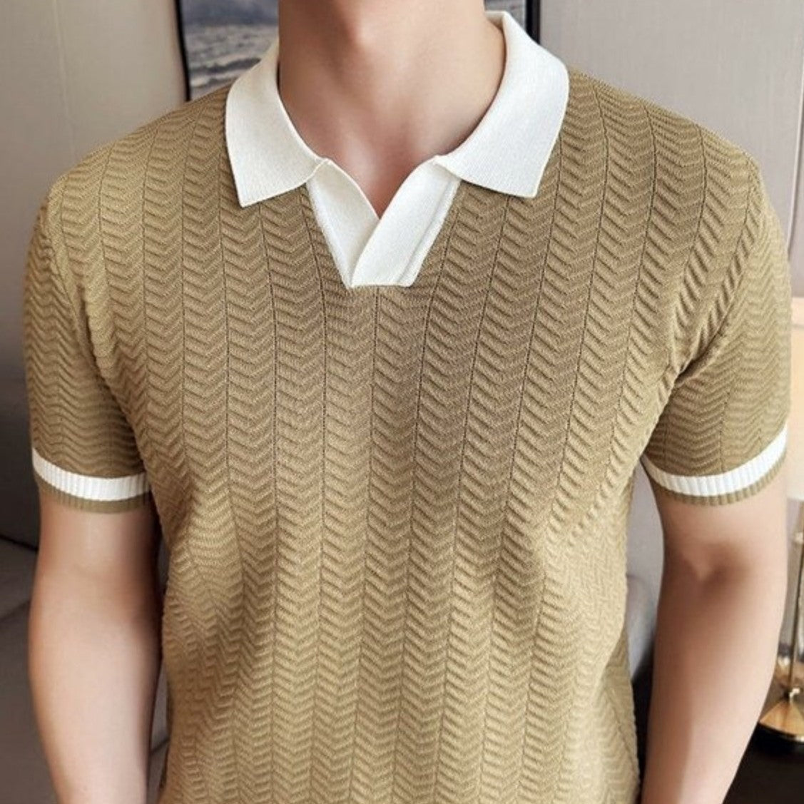 Men's knitted polo with a contrast open collar and zigzag texture - view 2