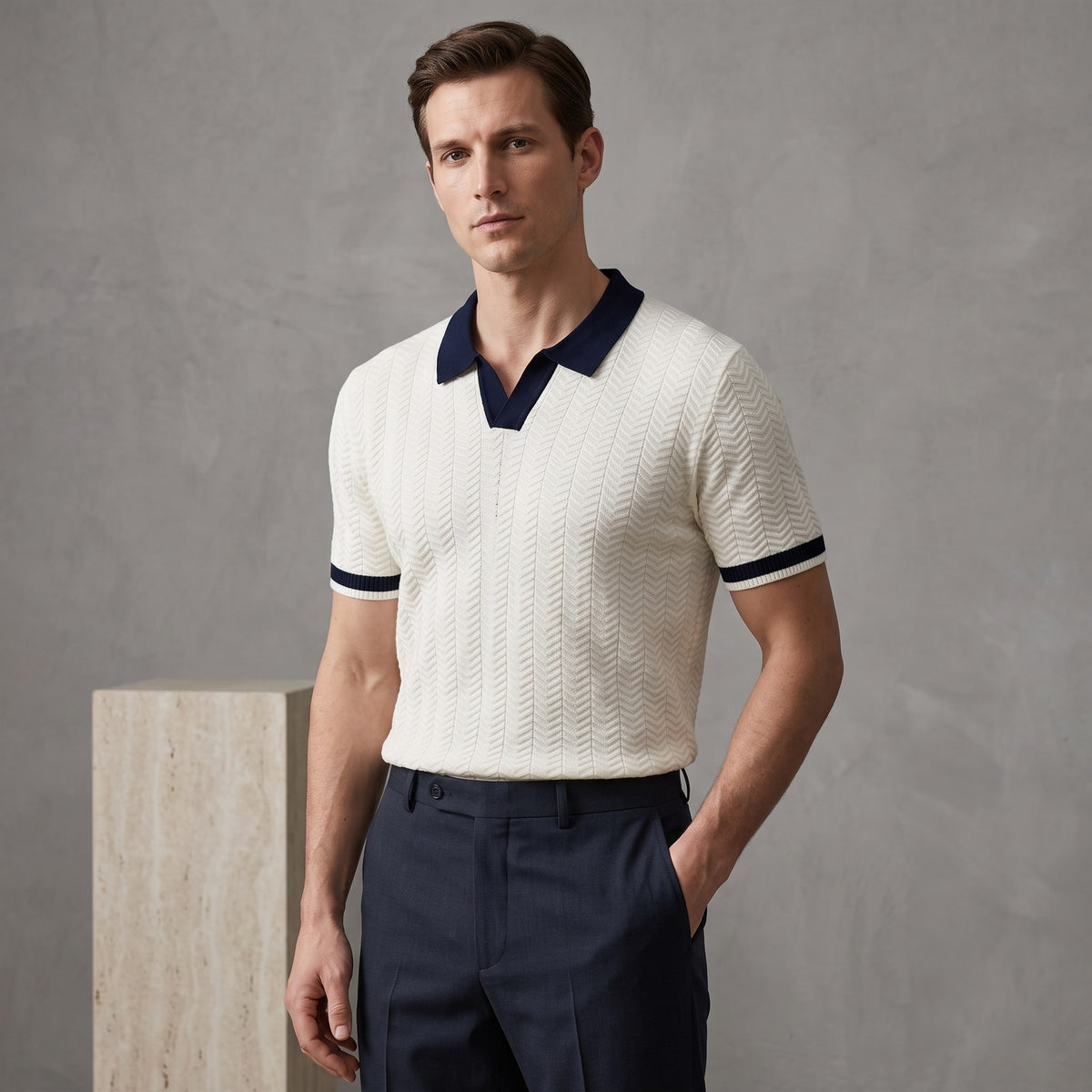 Men's knitted polo with a contrast open collar and zigzag texture - white